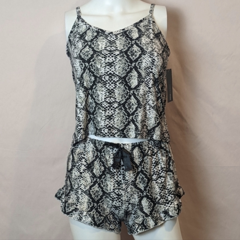 Fashion Nova Wild Dreamer Snake Print Shorts and Crop Top Pajama Set size Small